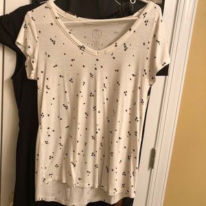 Soft V neck t shirt with stars
